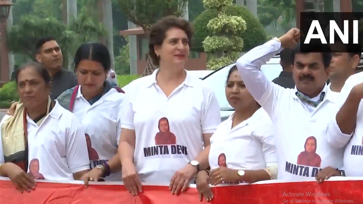 Opposition MPs Protest with '124-Year-Old Minta Devi' Shirts, Election Commission Calls It a Data Error