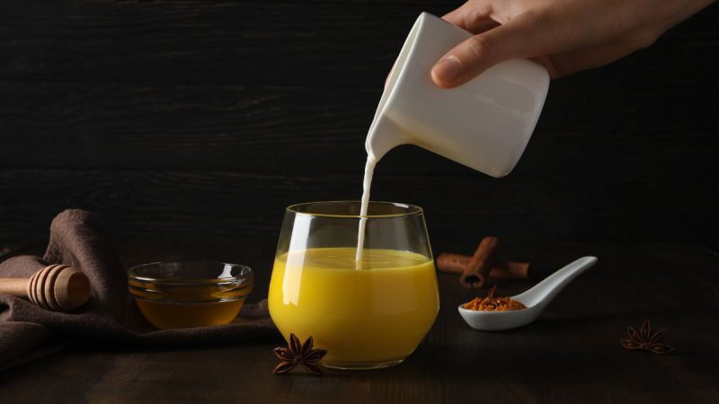 From Peaceful Sleep to Glowing Skin: 5 Incredible Benefits of Drinking Turmeric Milk Daily