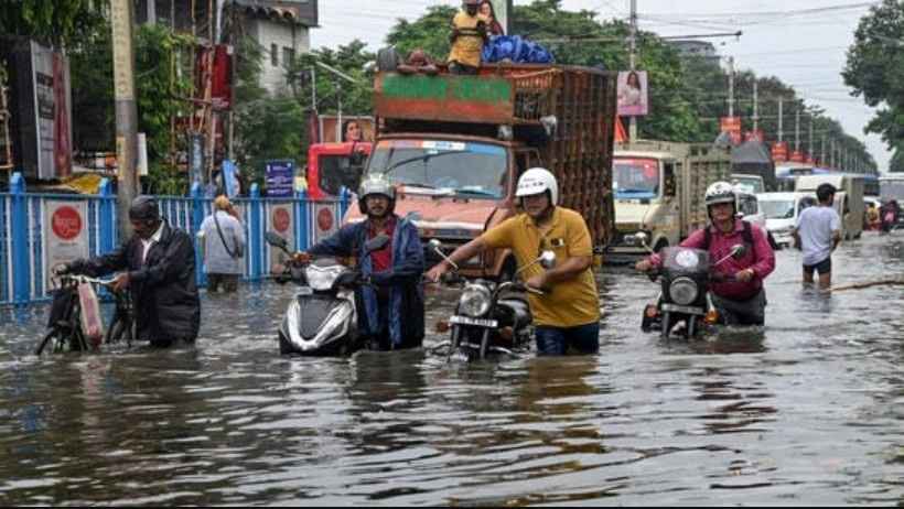 Kolkata Floods: 7 Dead as Heavy Rain Triggers Chaos Days Before Durga Puja
