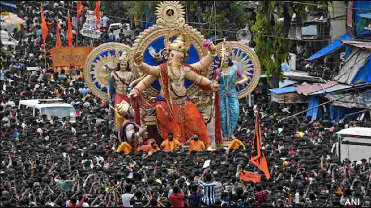 Mumbai on High Alert After Bomb Threat via WhatsApp Ahead of Ganpati Visarjan