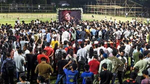 Fans Flock to Guwahati to Bid Final Goodbye to Singer Zubeen Garg; Scuffle Erupts at Airport