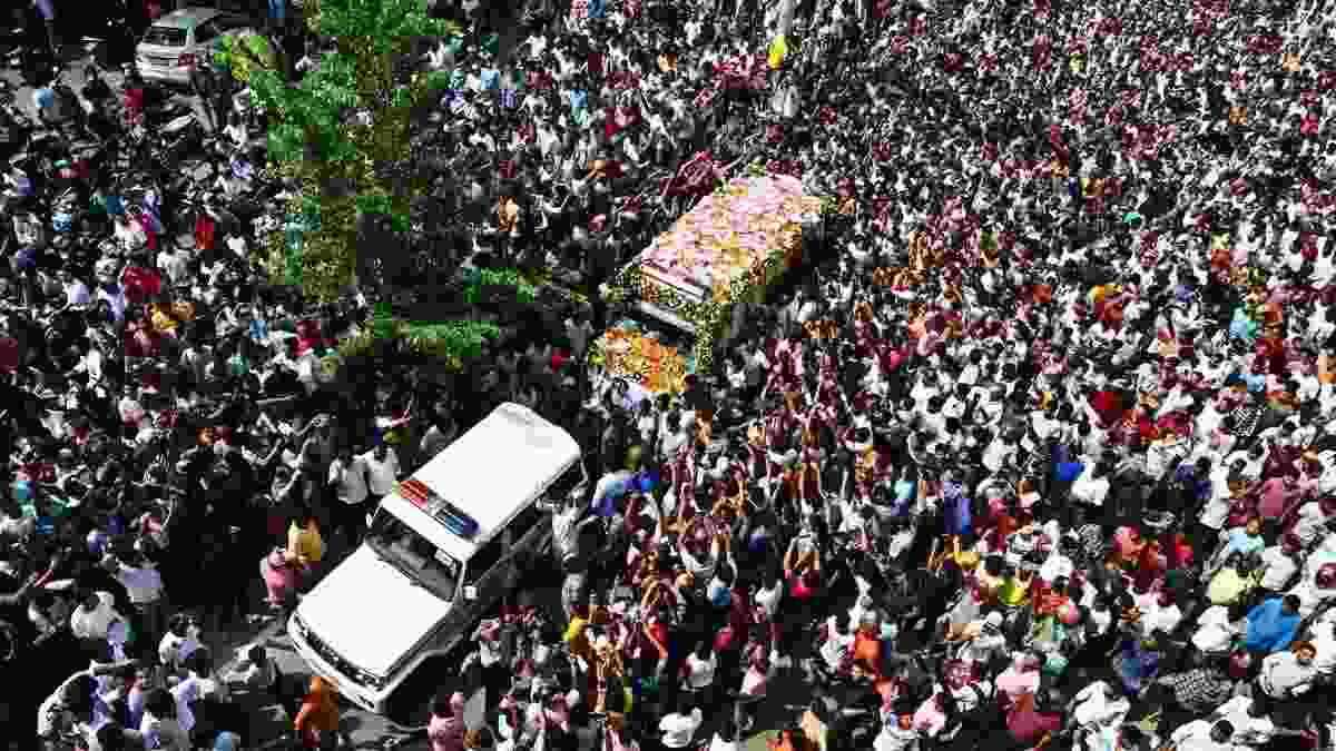 Singer Zubeen Garg’s Mortal Remains Begin Final Journey Home; Thousands Wait in Guwahati Stadium to Bid Adieu