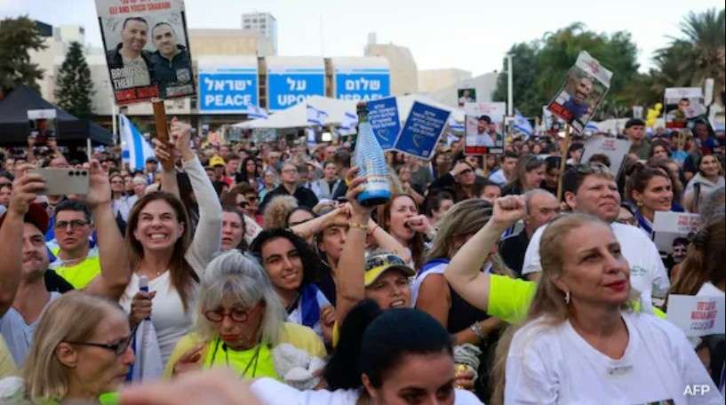 Israeli Hostages Freed by Hamas After 2 Years Amid Massive Cheers in Tel Aviv
