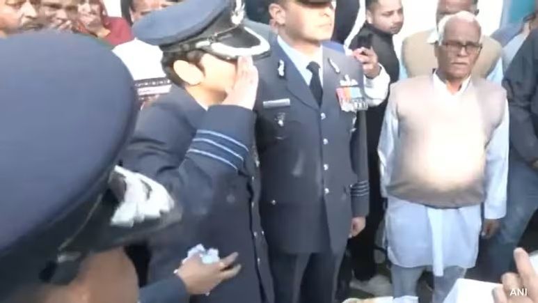 Air Force Officer’s Final Goodbye to Husband Killed in Tejas Jet Crash at Dubai Air Show