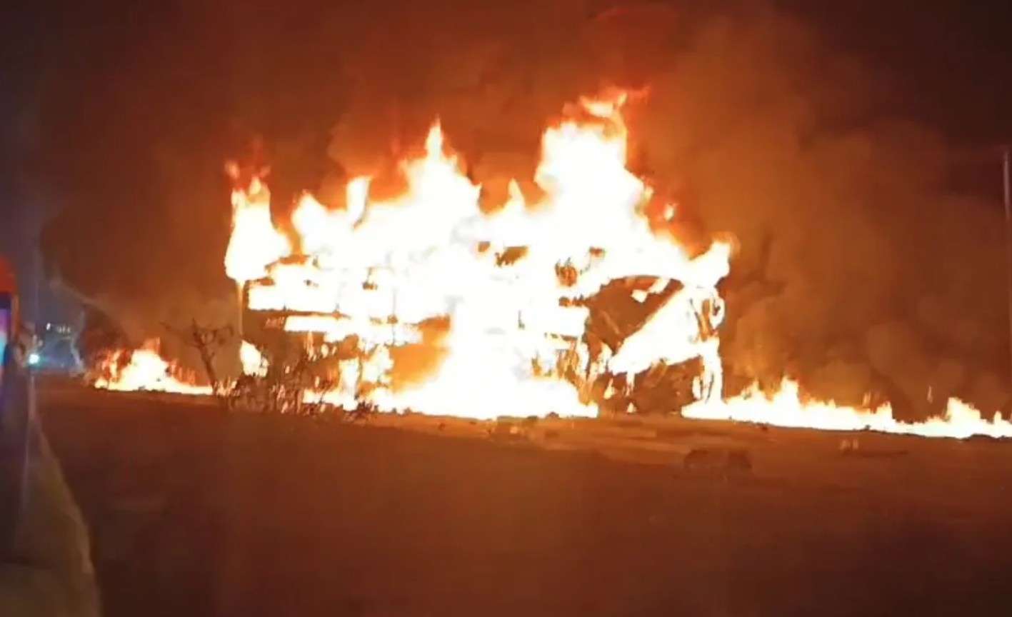 10 Killed as Private Bus Catches Fire After Collision With Truck in Karnataka’s Chitradurga